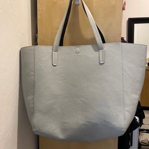 Oversized large leather tote